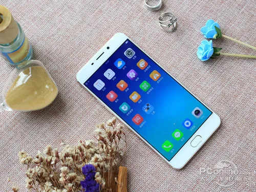 OPPO R9的屏幕材质是什么